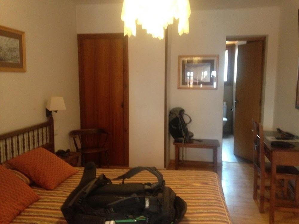 Hotel Roya Еспот Екстер'єр фото