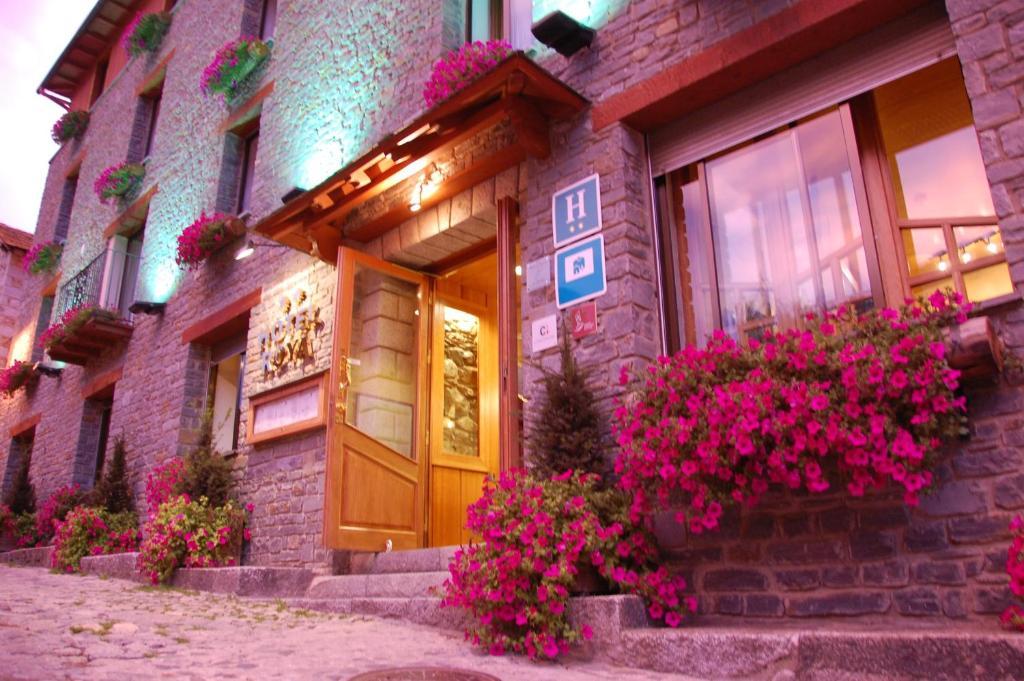Hotel Roya Еспот Екстер'єр фото